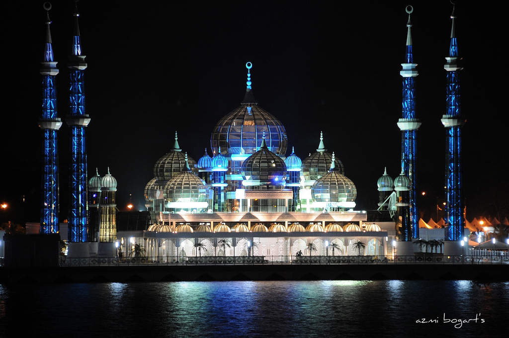 Кристална Џамија – Малезија – Муслимански храм (Граден е меѓу 2006 и 2008)
