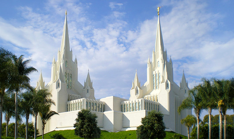 Храмот Сан Диего во Калифорнија, Црквата на Исус Христос- Судниот ден – (Изграден е во 1993, а градбата почнала 1984 година)