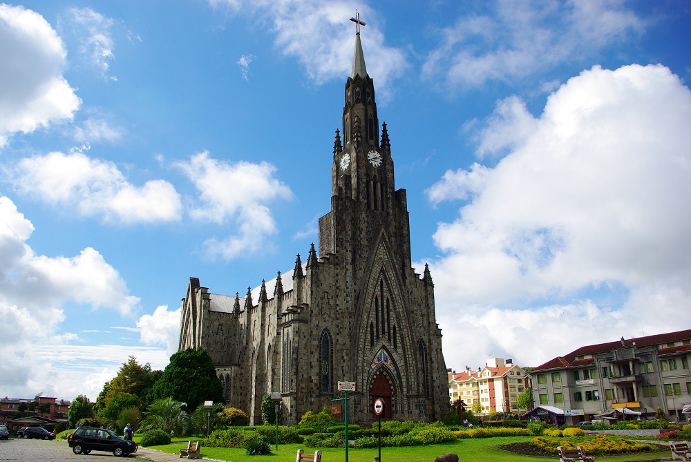 Катедралата на Пресвета Богородица – Канела, Бразил – Римокатоличка црква (Изградена е 1987)