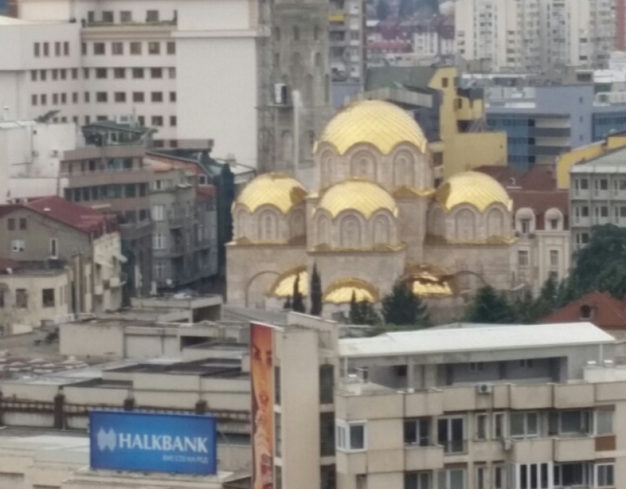 Куполите на црквата “Св. Константин и Елена“ блеснаа во злато