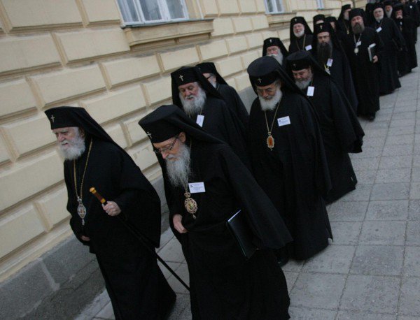 Поделби ја тресат Бугарската православна црква