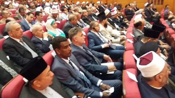 Деканот на исламскиот теолошки факултет на светска конференција во Египет