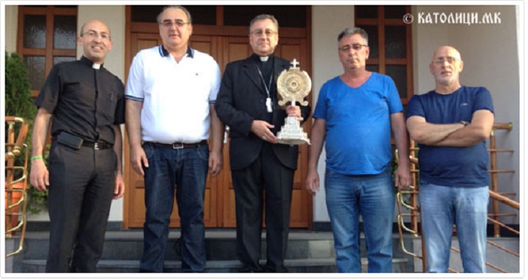 Скопските златари изработија реликвијар за моштите на Мајка Тереза