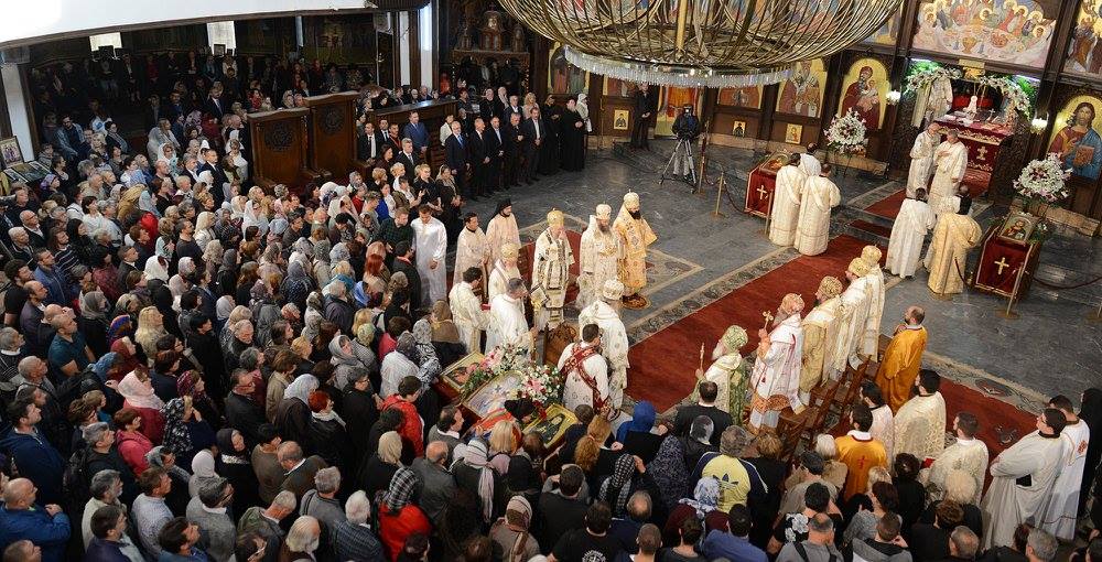 Гости од Света Гора, Бугарија, Грција и Албанија се поклонија пред моштите на Свети Јоаникиј