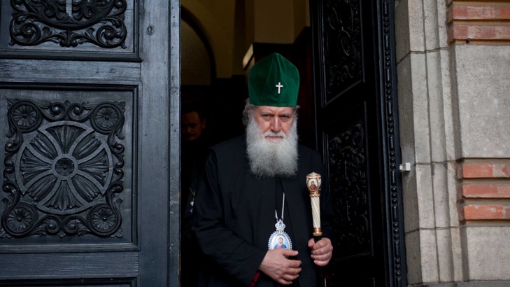 Бугарската црква и сврте грб на Руската Патријаршија