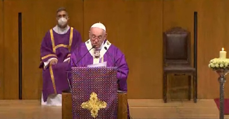 Папата одржа миса во Атина