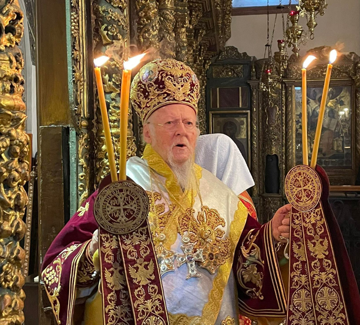 Вселенскиот патријарх на служба со Ерусалимската и со Бугарската црква – каква порака доби Црковна Москва?
