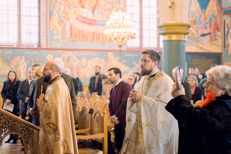 Свештеникот на МПЦ-ОА во Лондон на сослужување со Руската задгранична црква и со Антиохиската патријаршија