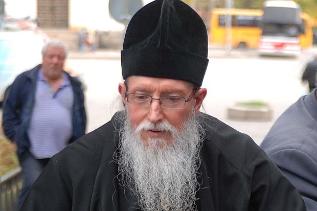 Митрополит на БПЦ ќе венчава и крштева само Православни