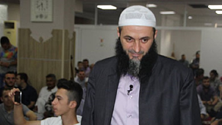 ДНЕВНИК: Судирот меѓу Реисот Реџепи и имамот Бајрами е отвори фронт на ИВЗ со текфирите