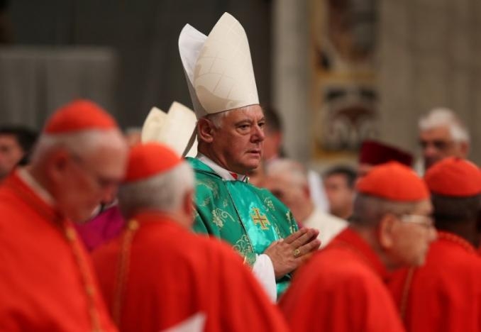 Папата го разбранува Ватикан со замената на конзервативниот доктринарен шеф