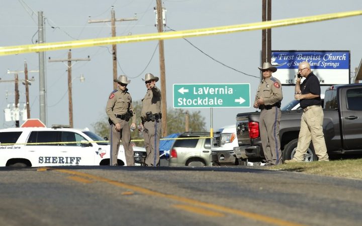 Во црква во Тексас убиени 26 лица