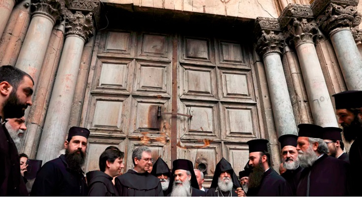 Православците и католиците во Ерусалим сложни: Црквата на Светиот гроб останува затворена