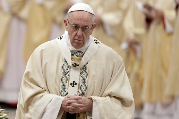Папата обвинет дека молчел за сексулано злоставување за кое бил информиран