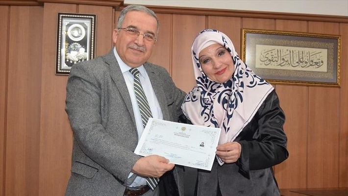 Универзитетска професорка од Македонија премина во Ислам