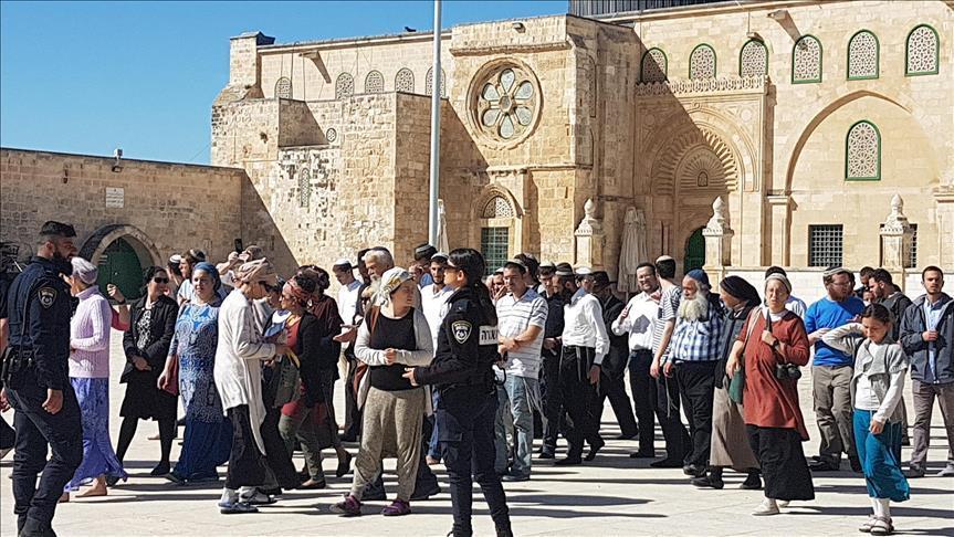 Група од 152 еврејски екстремисти упаднаа во дворот на Ал-Акса