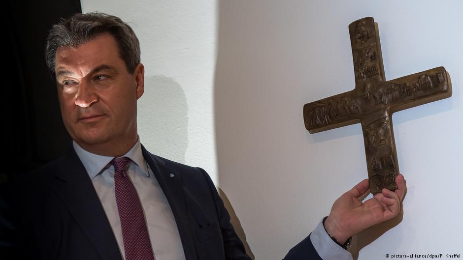 Баварија со крстови насекаде ќе докажува дека е христијанска