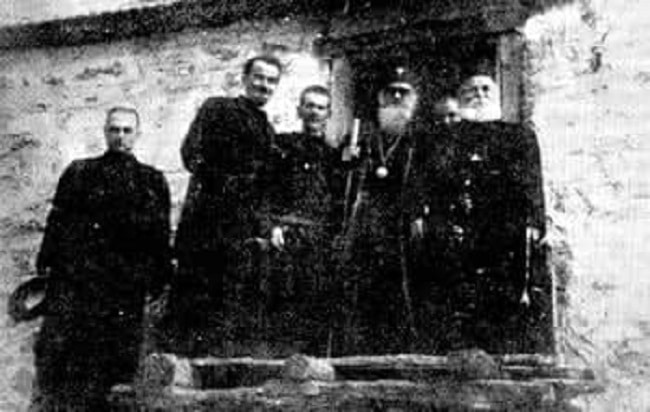 Зраците на слободата првпат засветлеа во 1943 година во Издеглавје