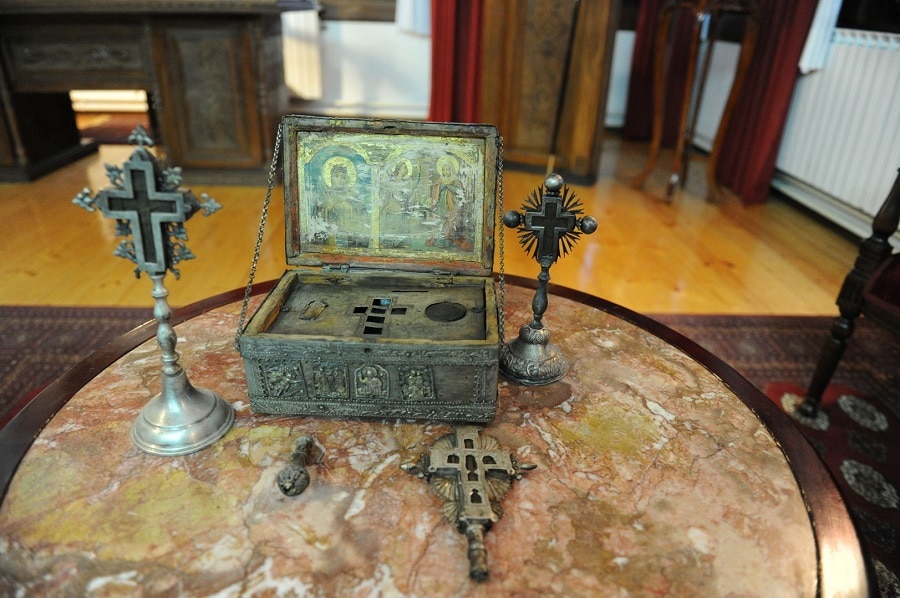 На манастирот на Пресвета Богородица-Пречиста и е вратена голема светиња украдена пред четири години