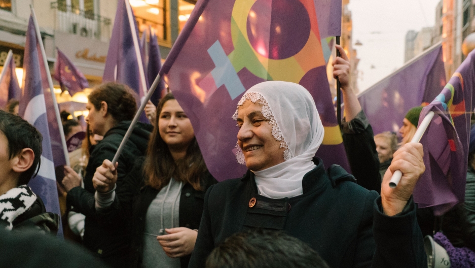 Ердоган ги обвини учесничките на протестниот марш за непочитување на верата