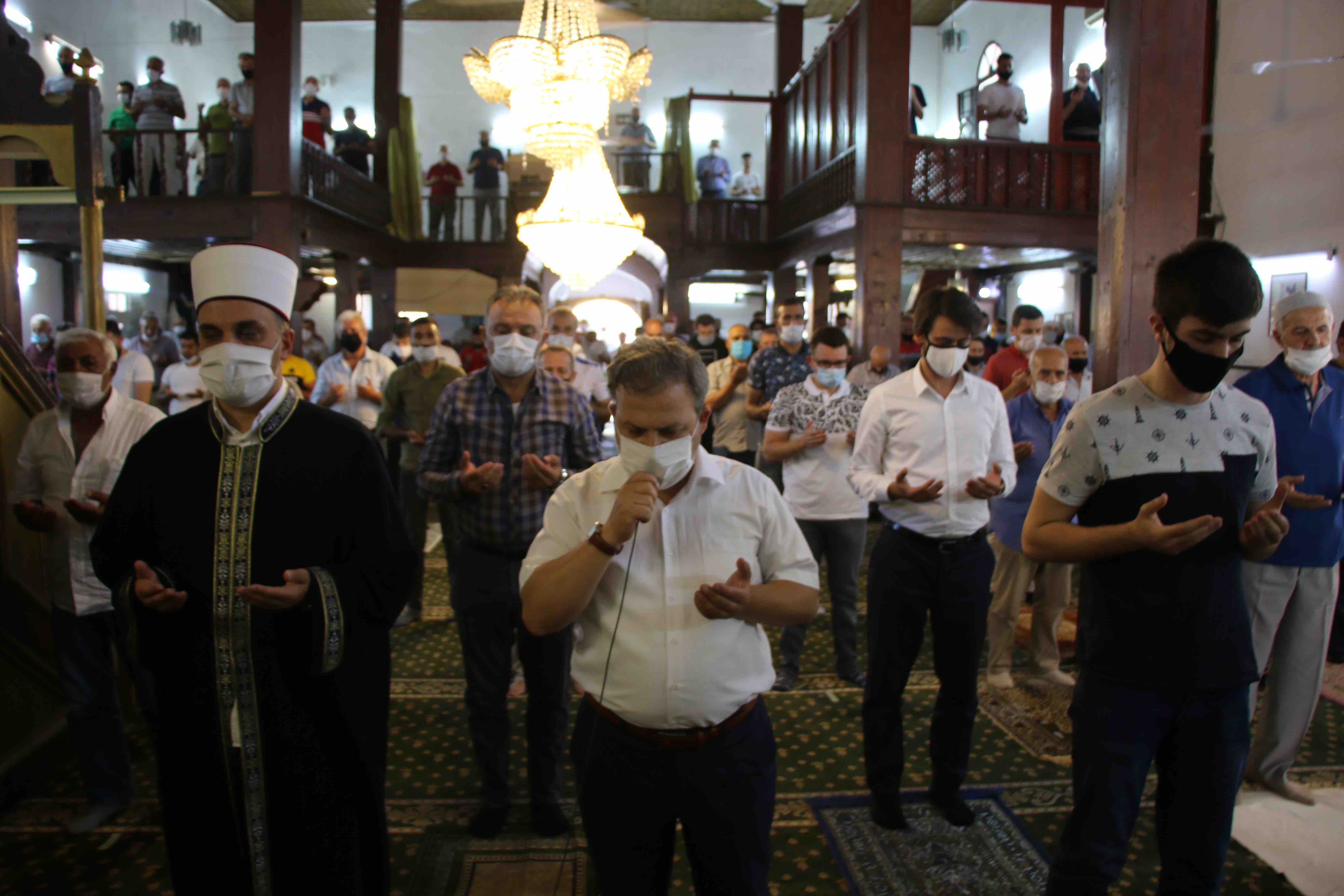 Во џамиите во Македонија молитви за првиот намаз во Аја Софија