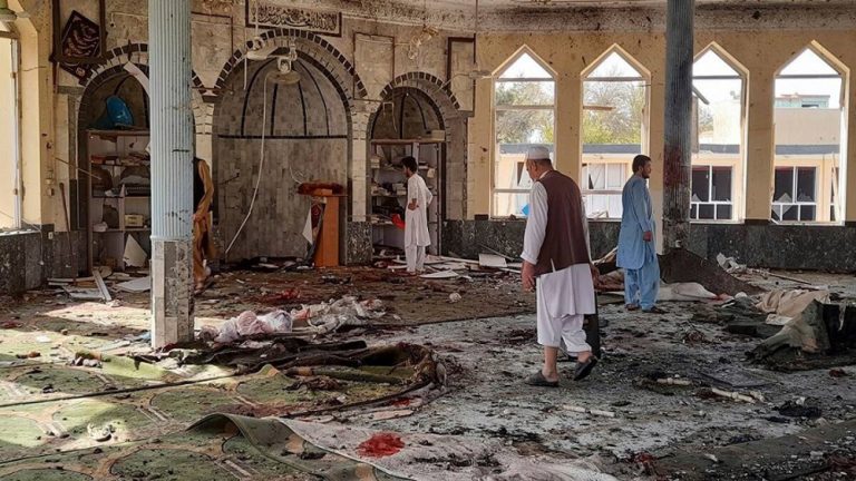 Талибаните ветија заштита на шиитските џамии
