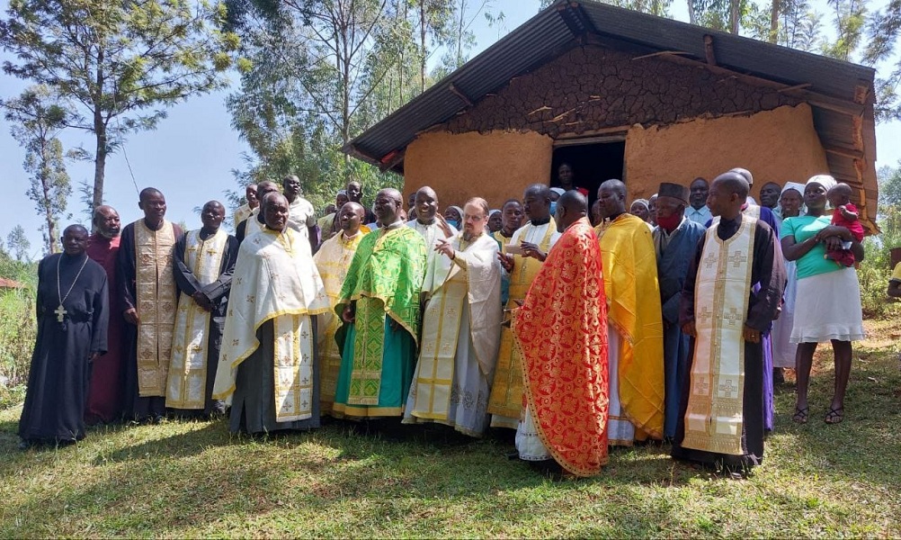 Руската црква го испрати во Африка да служи литургија истиот свештеник што го праќаше да служи со ПОА во Македонија
