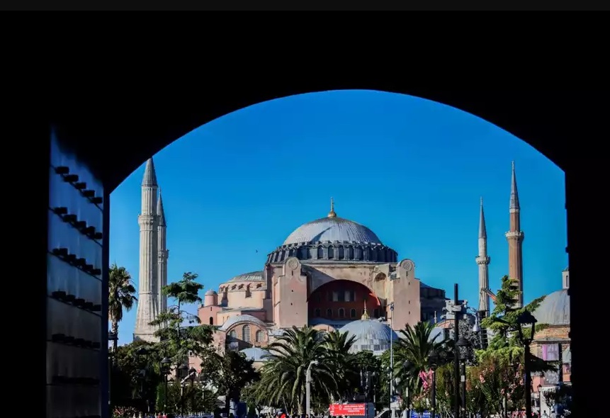 Турските медиуми за „Света Софија“: Ако продолжи вака, нема да ја дочека 2050 година